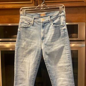 MOTHER The insider crop step fray jeans size 29